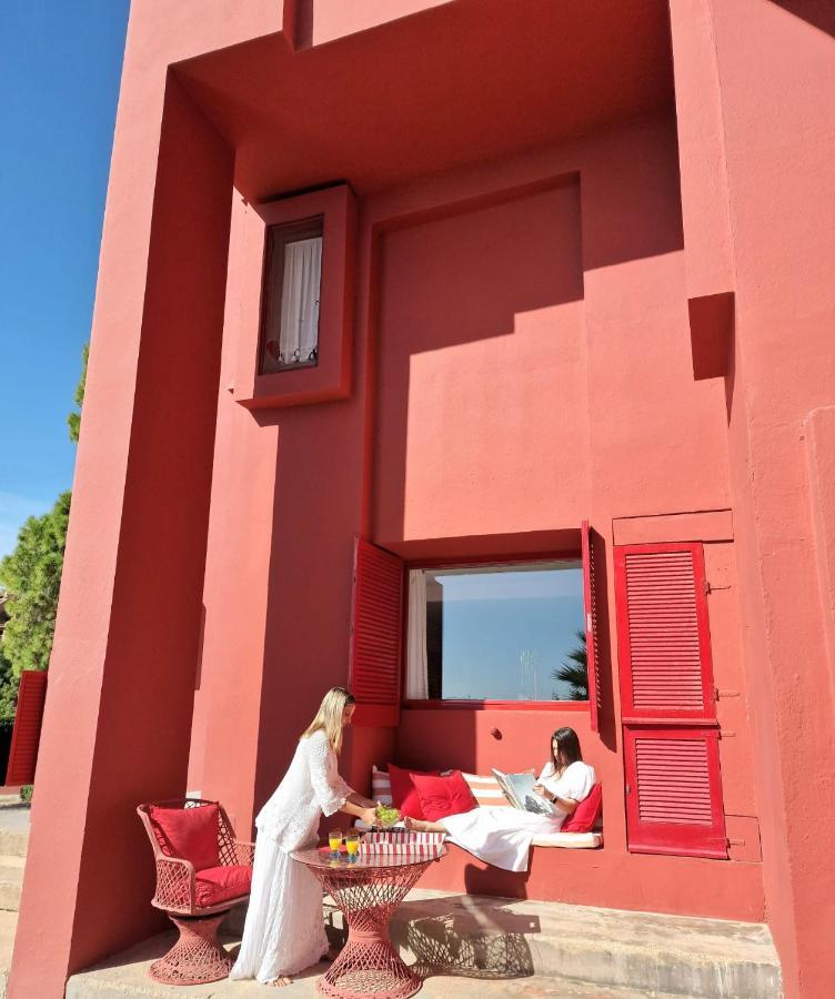 La Muralla Roja Calpe Bagian luar foto